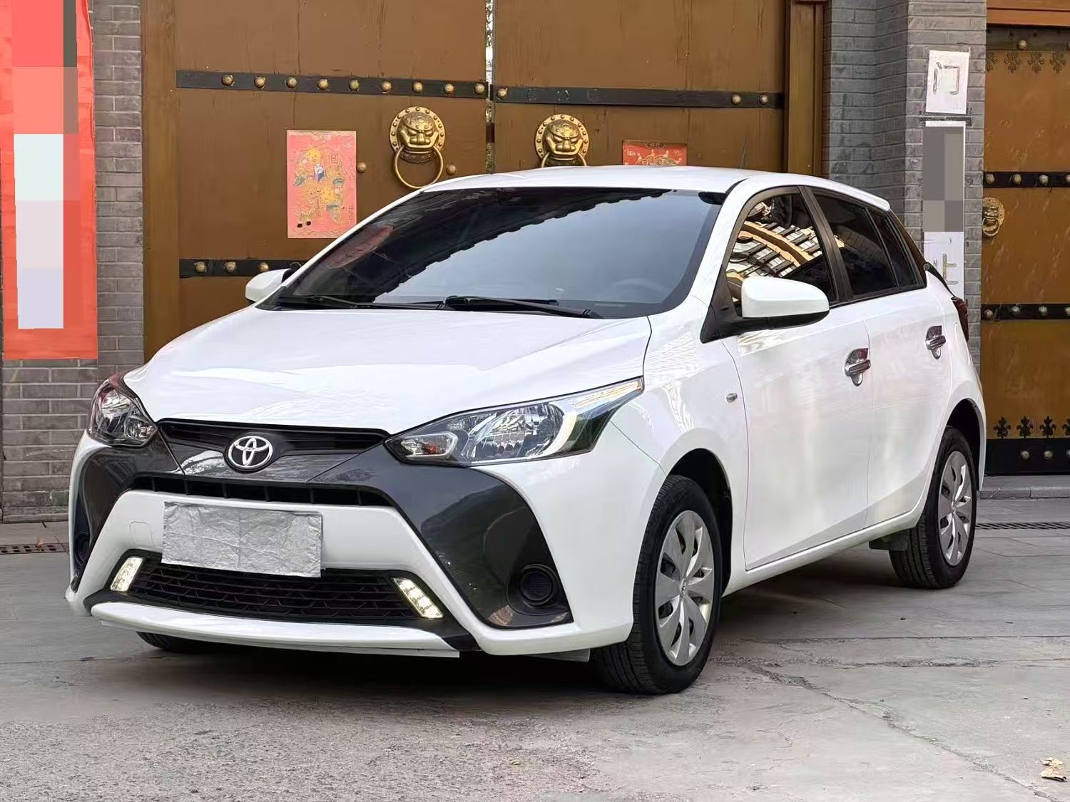 Toyota Yaris L