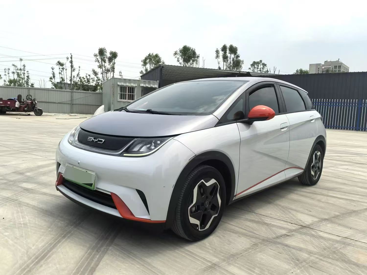 BYD Dolphin